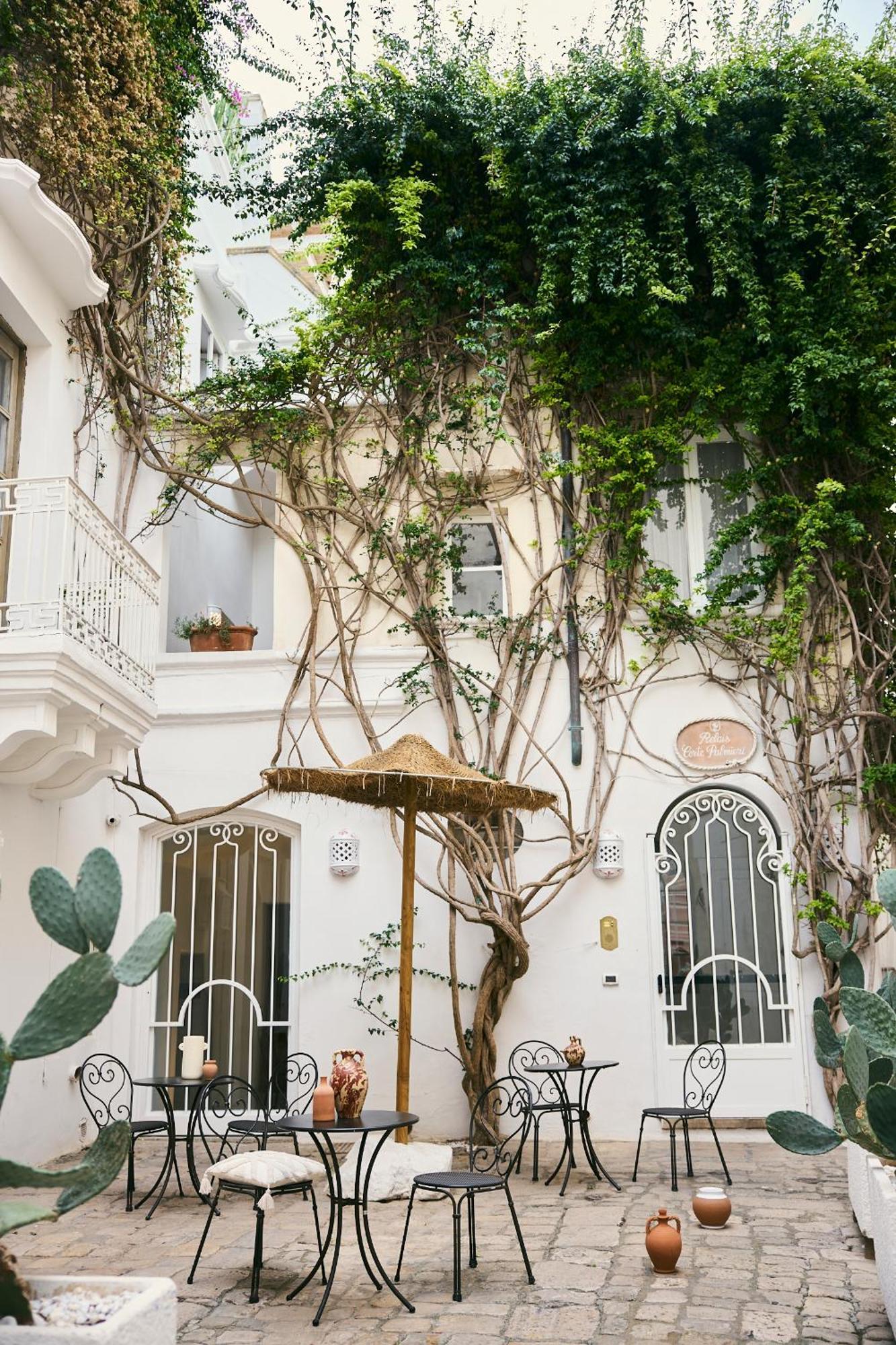Relais Corte Palmieri & Il Chiostro - Residenza D'Epoca Галиполи Екстериор снимка